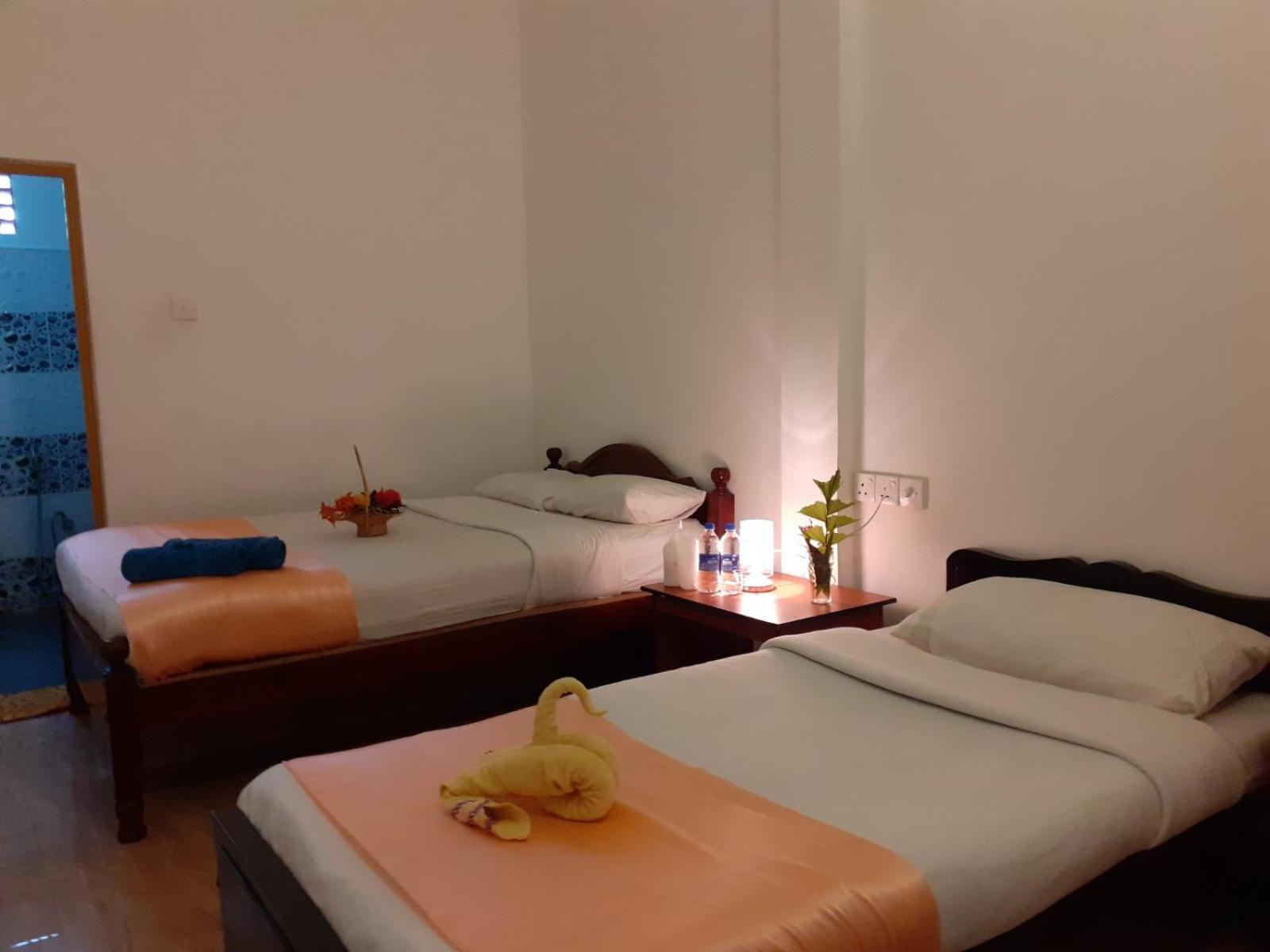 Subash Hotel Nallathanniya Eksteriør billede