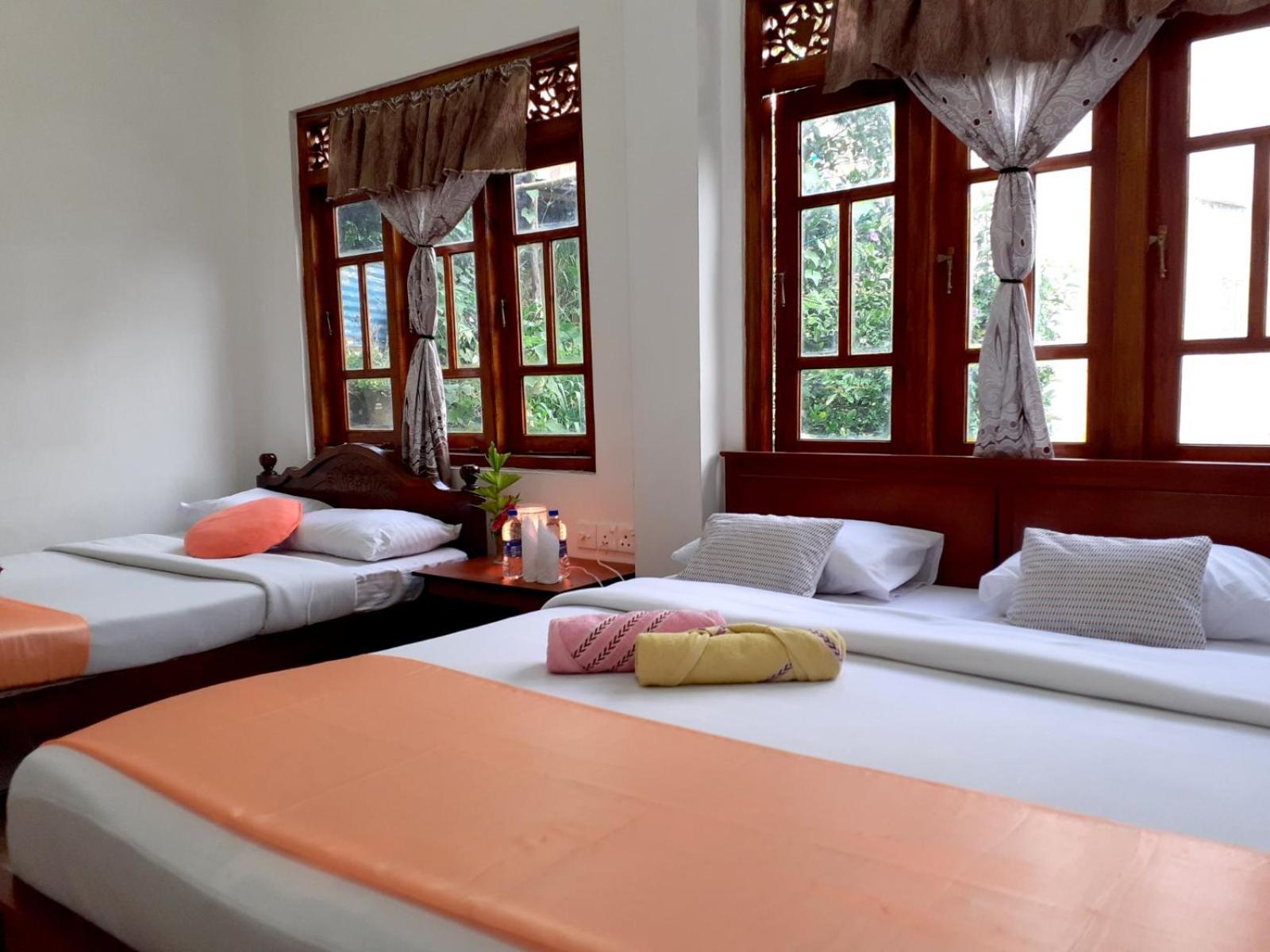 Subash Hotel Nallathanniya Eksteriør billede