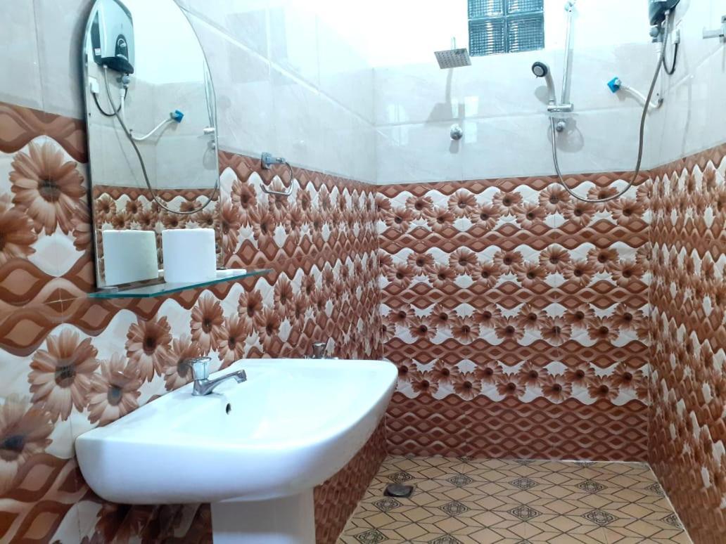 Subash Hotel Nallathanniya Eksteriør billede