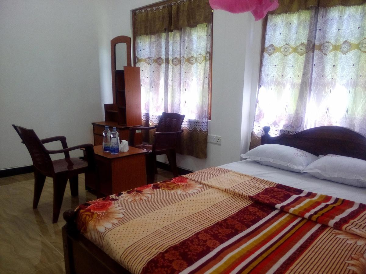 Subash Hotel Nallathanniya Eksteriør billede